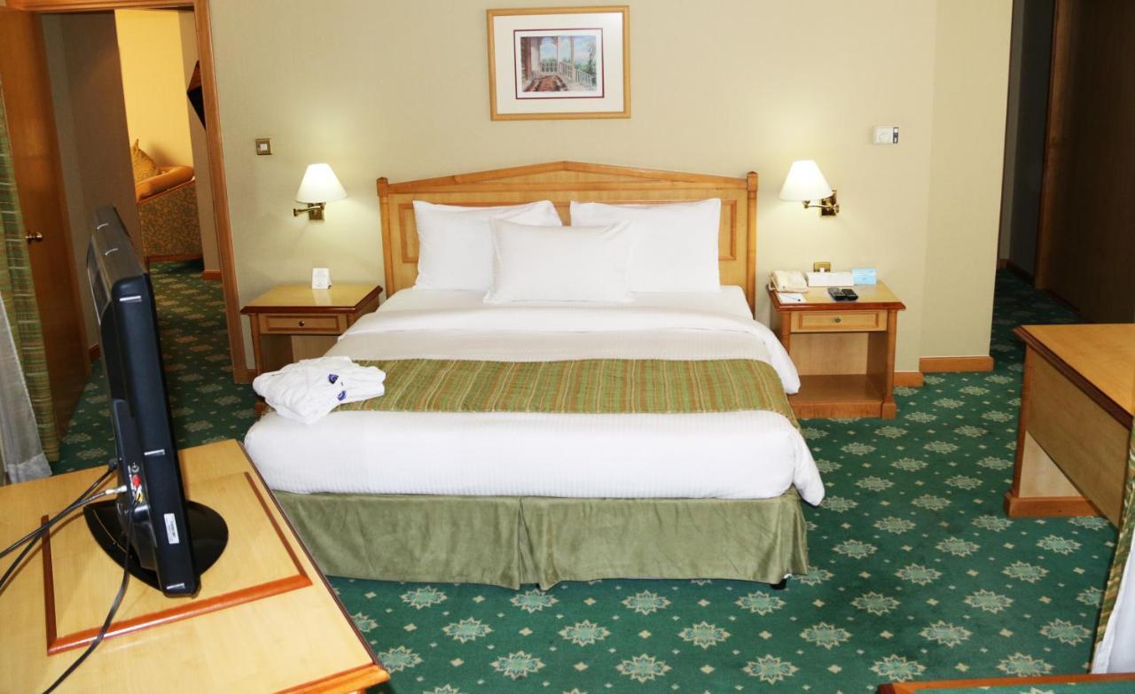 Grand Continental Hotel Abu Dhabi Ngoại thất bức ảnh